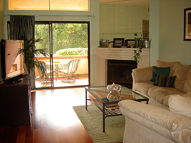 Living room - 3529 Brookfield Way