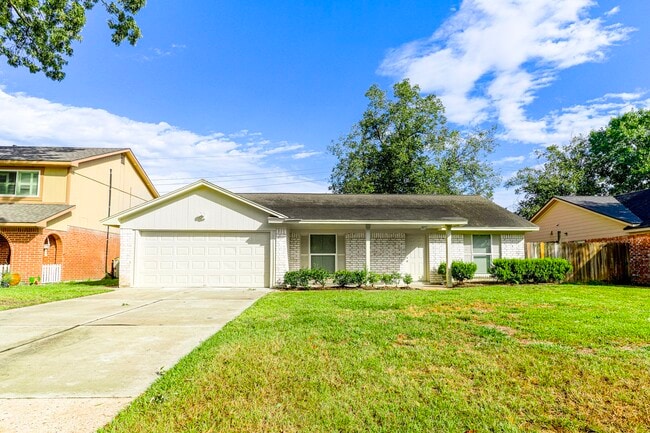 Building Photo - 19414 Leafwood Ln