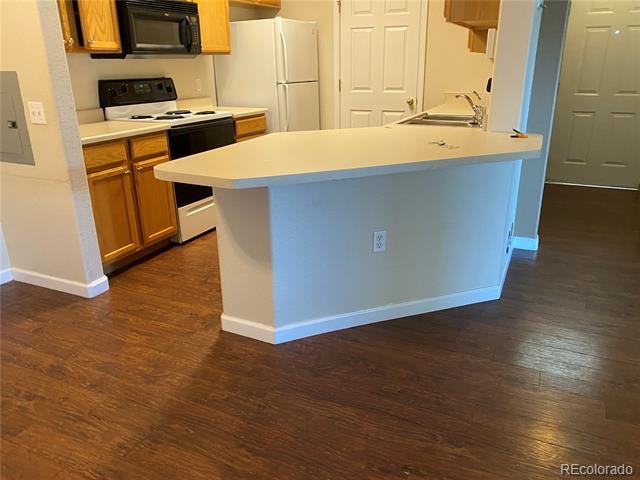 Building Photo - 18959 E Warren Dr