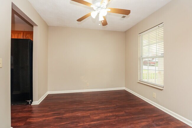 Foto del edificio - 3432 Cainbrook Crossing