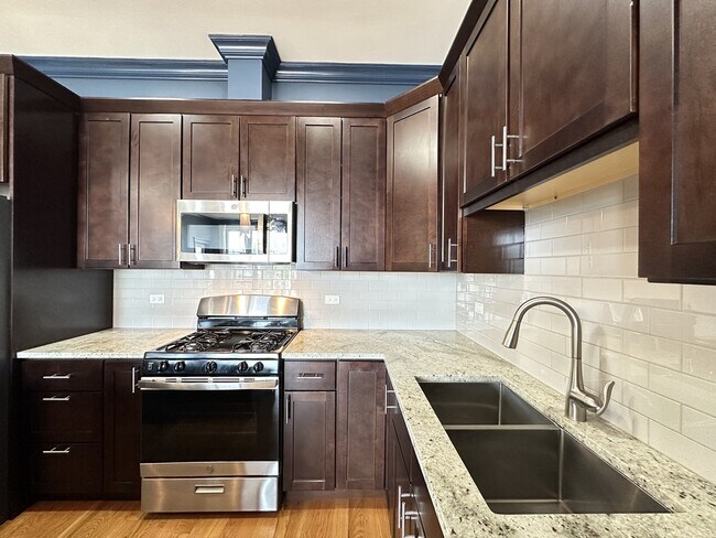 Foto del edificio - 520 S Western Ave