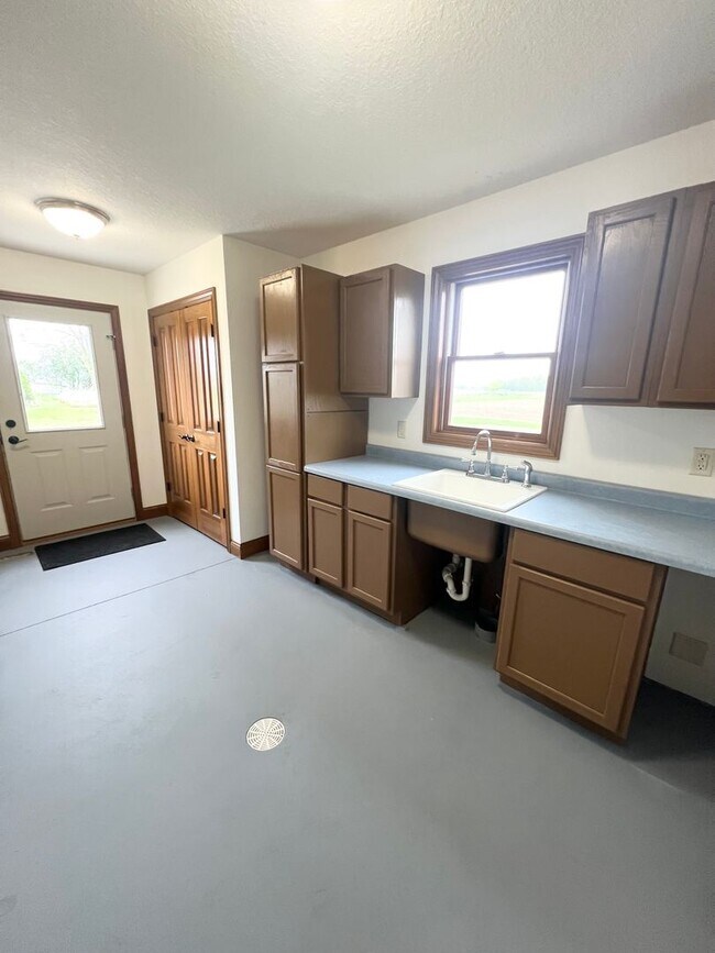 Foto del edificio - NEW LISTING! 3 Bedroom home