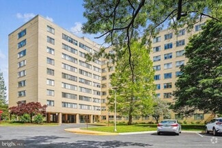 Building Photo - 6641 Wakefield Dr