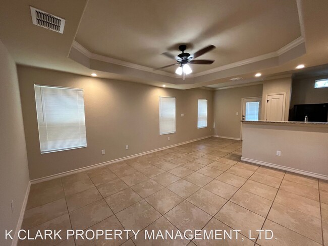 Building Photo - 3 br, 2.5 bath House - 6623 MIA WAY #101