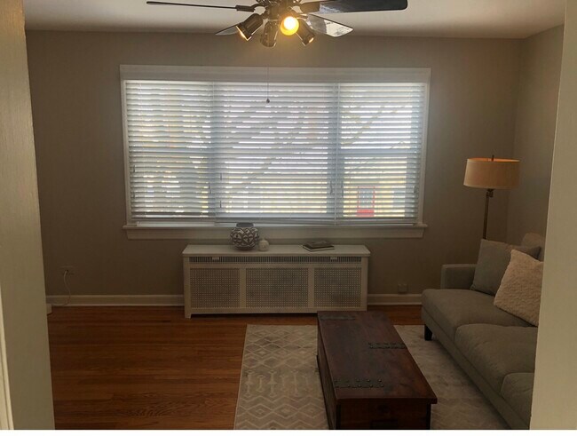 Foto del edificio - 119 E Sunnyside Ave