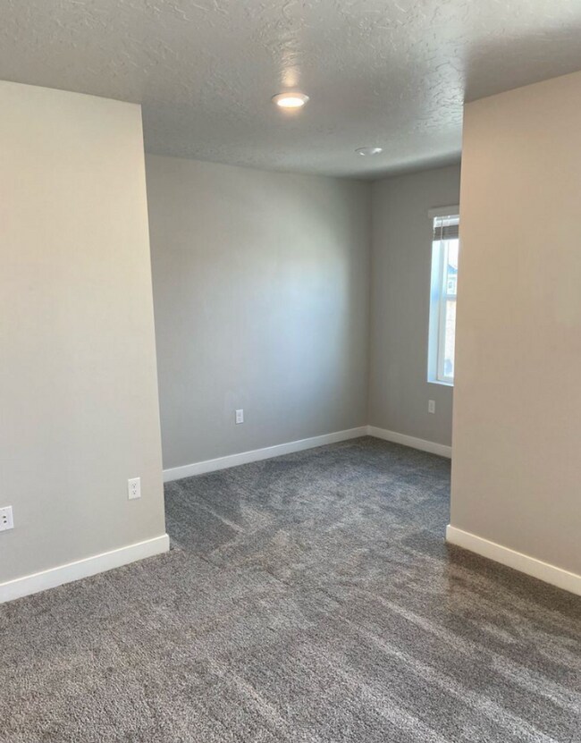 Building Photo - Lehi townhome for rent!