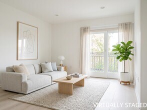 Building Photo - 605 New York Ave