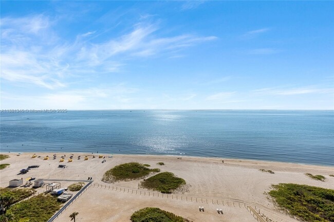 Foto del edificio - 1116 N Ocean Blvd
