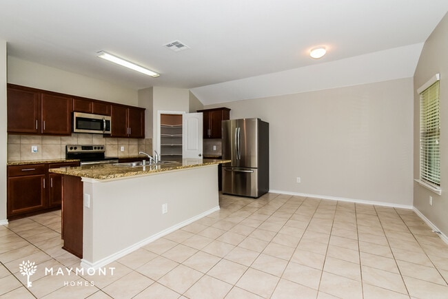 Building Photo - 1321 Basswood Ln