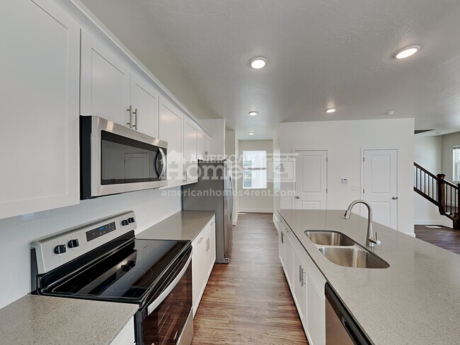 Foto del edificio - 6744 N Silver Creek Drive
