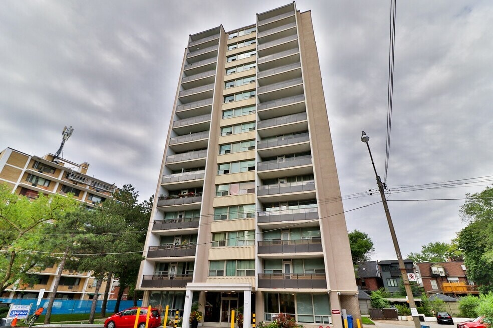 Photo - The Summit Apartments