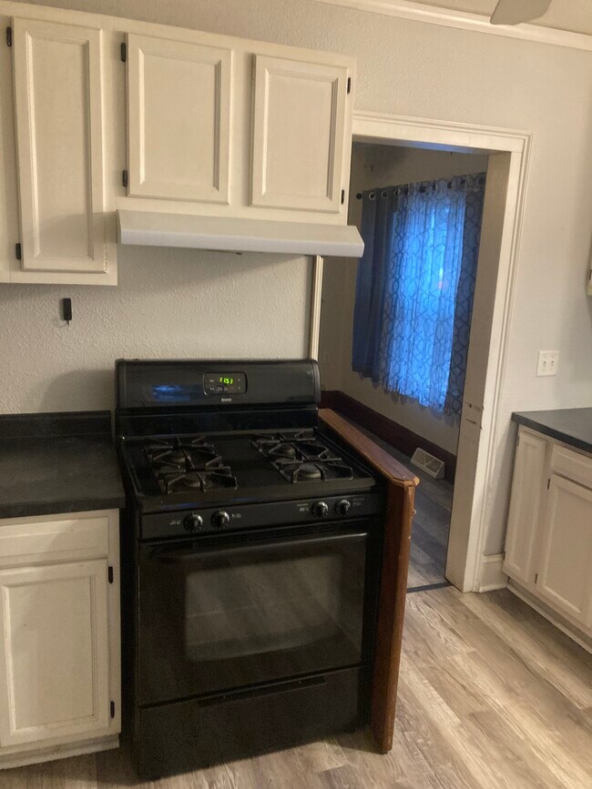 Foto del edificio - 1416 St Lawrence Ave