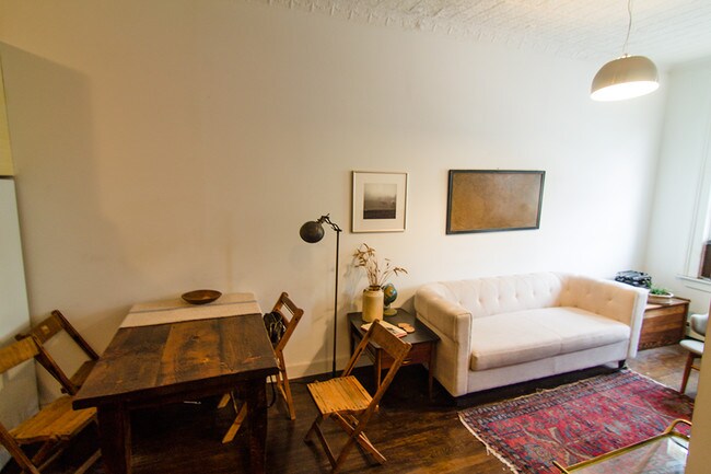 Building Photo - 405 Humboldt St