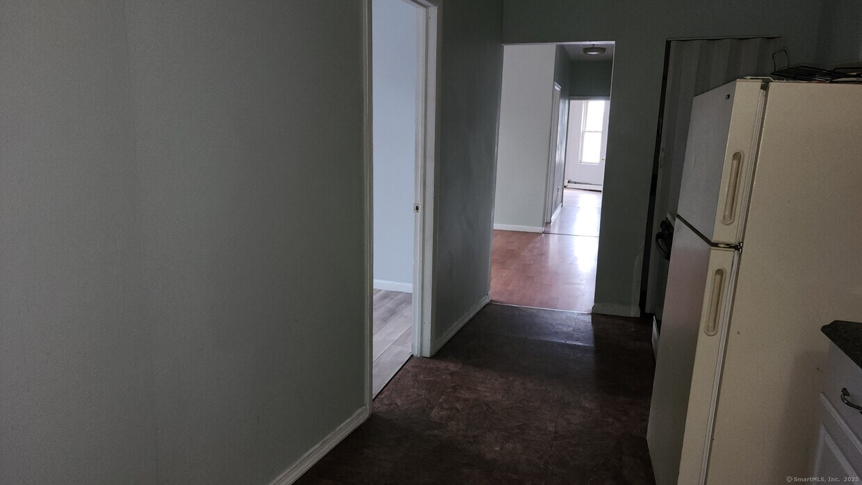 Foto del edificio - 90 Chadwick Ave