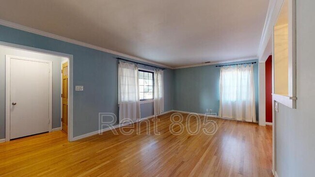 Building Photo - 3116 Entrada Dr