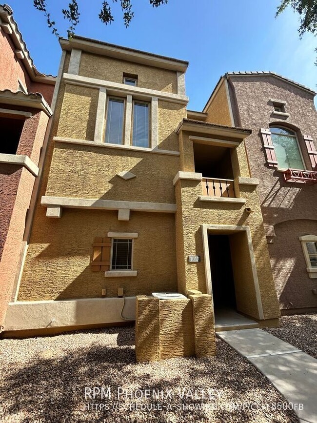 Foto del edificio - 240 W Juniper Ave