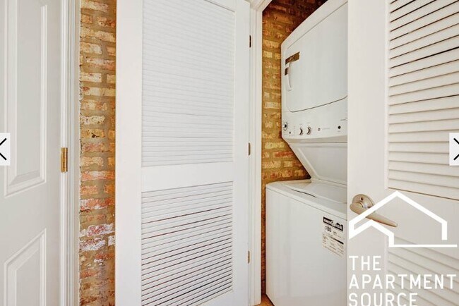 Foto del edificio - 2834 N Albany Ave