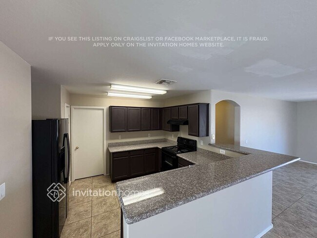 Building Photo - 3208 S 162nd Ln