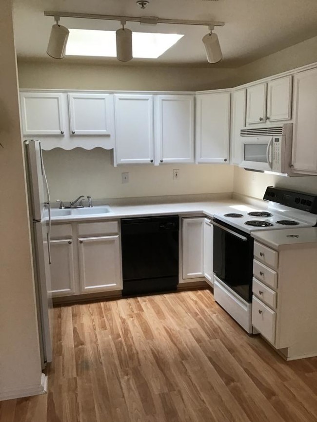 Building Photo - 1 bedroom in Wheat Ridge CO 80033