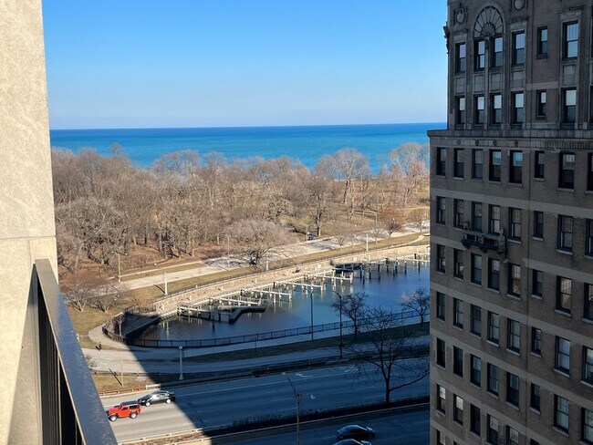 Private Balcony - 3550 N Lake Shore Dr