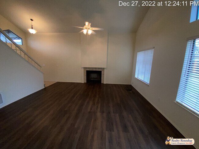 Foto del edificio - Conveniently Located 3 Bedroom