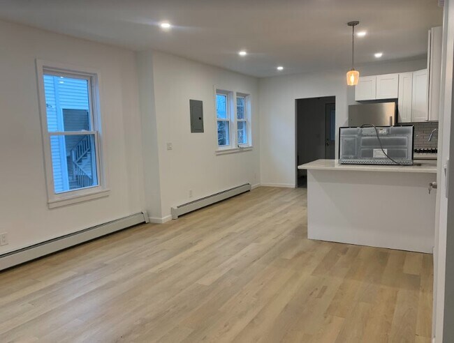 Building Photo - 21 Eldridge St