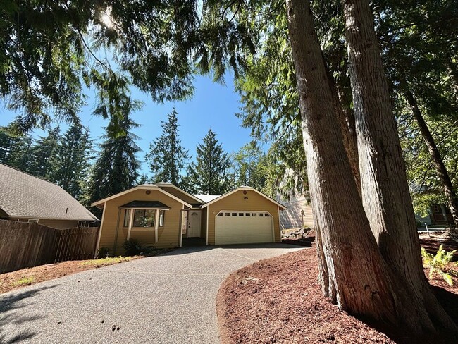 Building Photo - Fanstatic home in Sudden Valley Community!