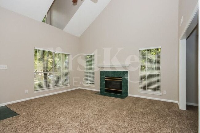 Foto del edificio - 2935 Canary Ct