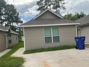Building Photo - 11604 Vistawood St