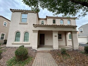 Building Photo - 2251 S Ponderosa Dr