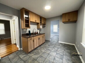 Building Photo - 22507 Sharrow Ave