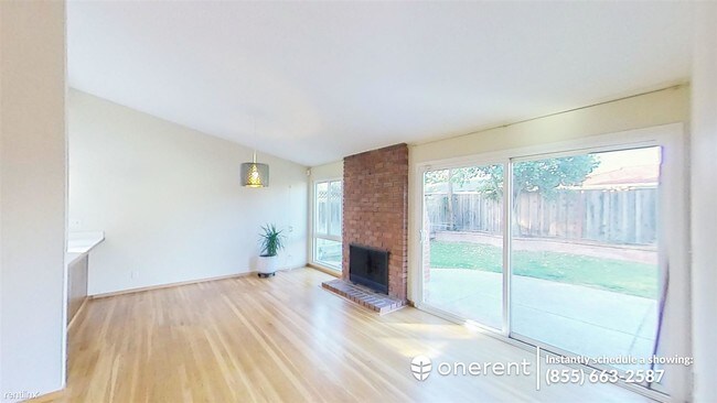 Building Photo - 10281 N Blaney Ave