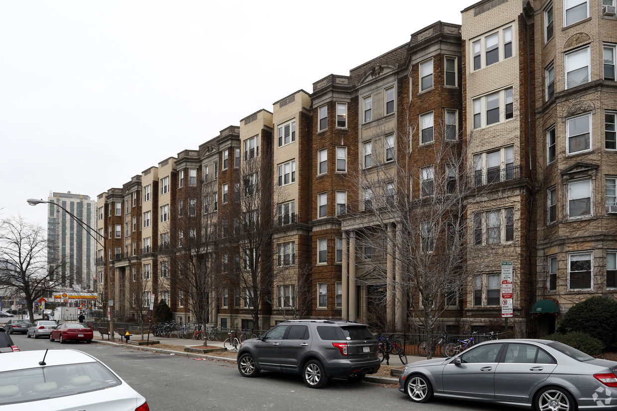 Primary Photo - Boylston Apartments