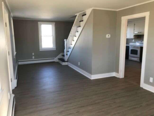 Living room - 2194 Bainbridge Rd
