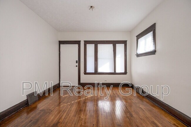 Building Photo - 2936 E 128th St