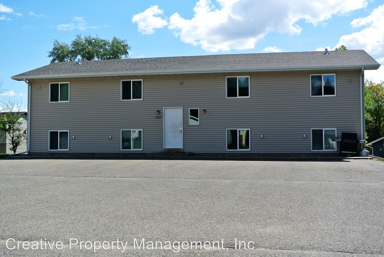 Primary Photo - 1309 Golden Valley Ln