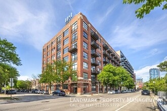Building Photo - 1250 W Van Buren St
