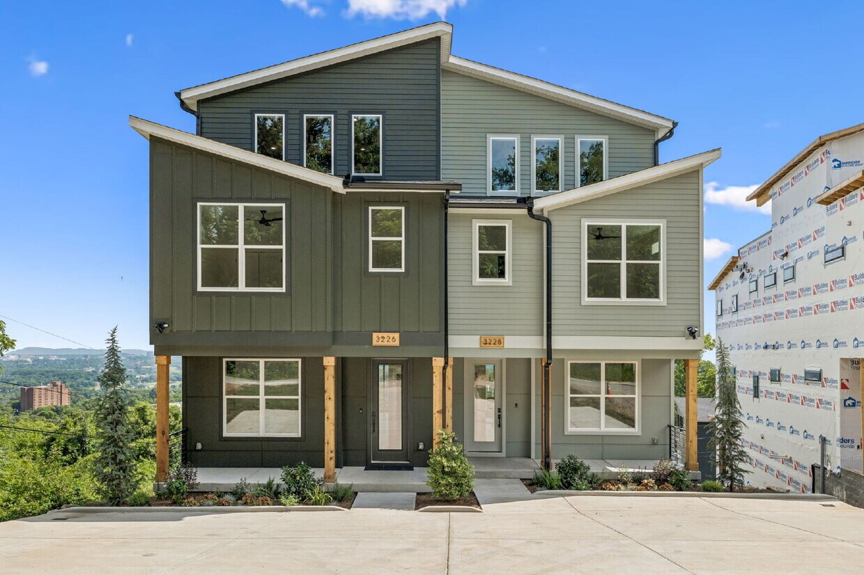 "Spacious 4-Bed, 4-Bath Gem in Nashville -... - "Spacious 4-Bed, 4-Bath Gem in Nashville -...