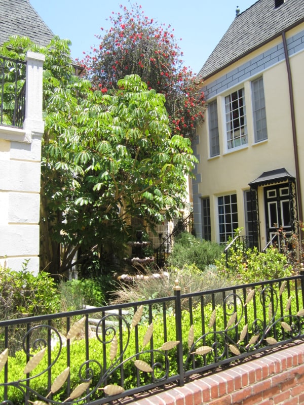 Foto del edificio - 1016 Masselin Ave