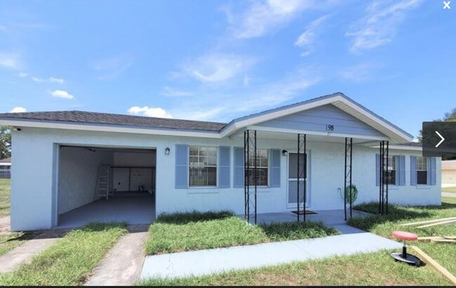Building Photo - 98 Pinata Ct