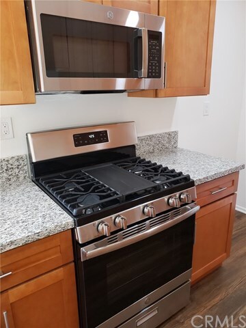 Foto del edificio - 2115 E Almont Ave