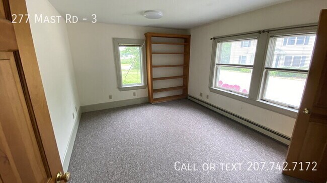 Foto del edificio - 277 Mast Rd