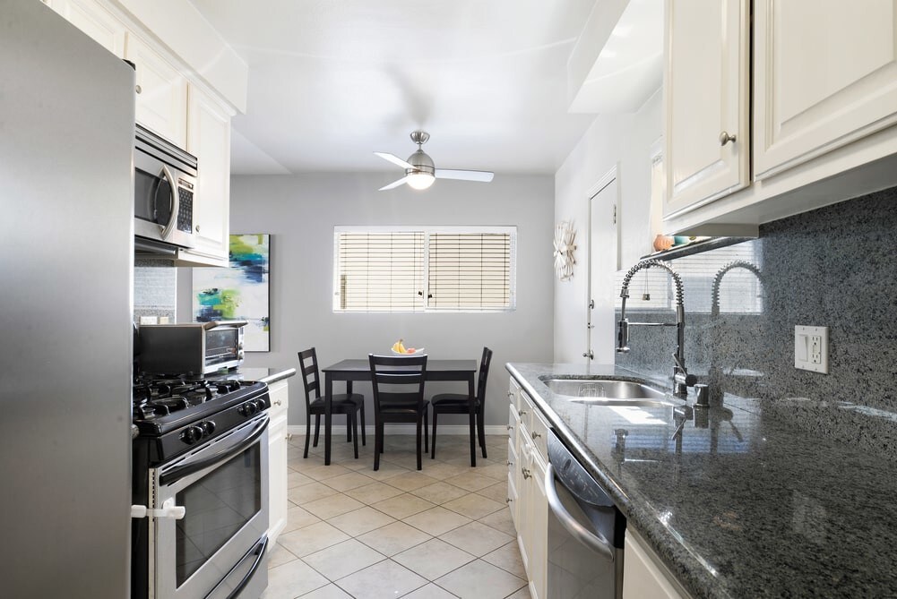 Foto principal - 1447 Stanford St