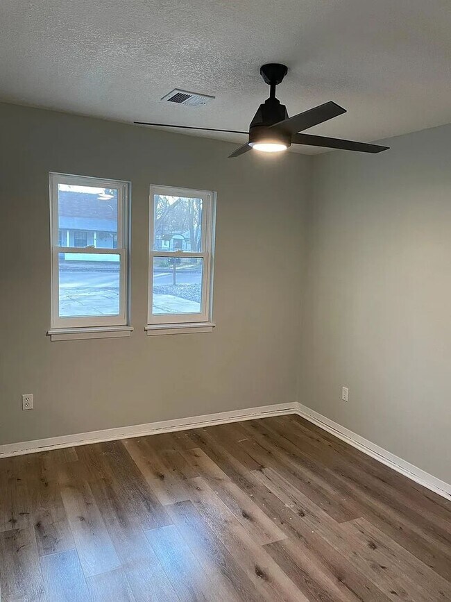 Foto del edificio - Perfect 2 Bedroom, 1 Bathroom!