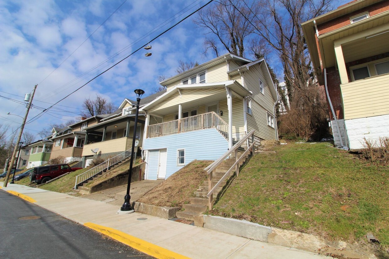 Primary Photo - 3 br, 4 bath House - 420 Beverly Avenue