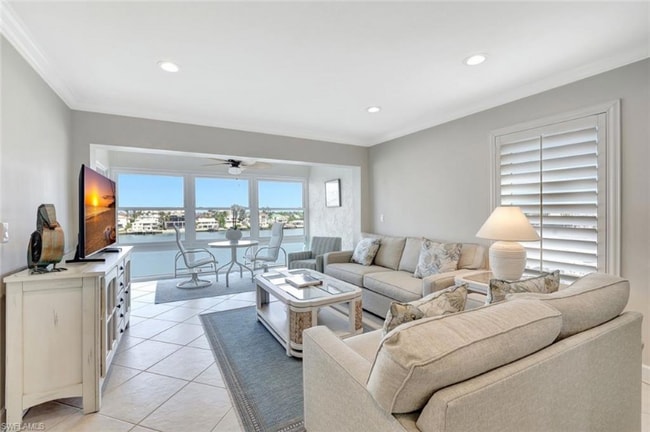 Foto del edificio - 271 Southbay Dr