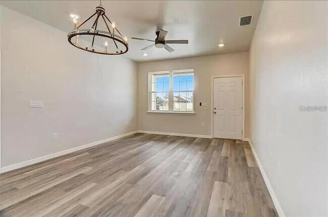 Building Photo - 3869 Janeen Cir