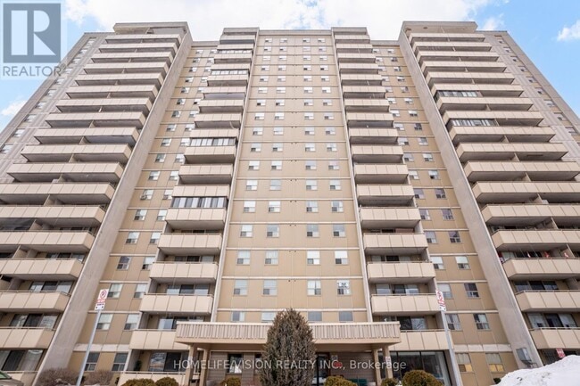 Photo du bâtiment - 1338 York Mills Rd