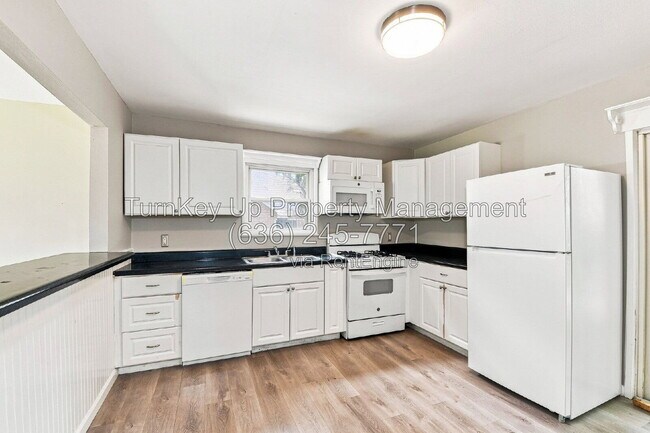 Foto del edificio - 257 Connolly Dr