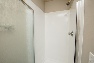 Building Photo - Crosspointe